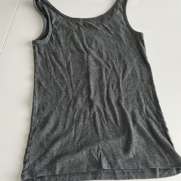 Grey tank top - Picture 3 of 3